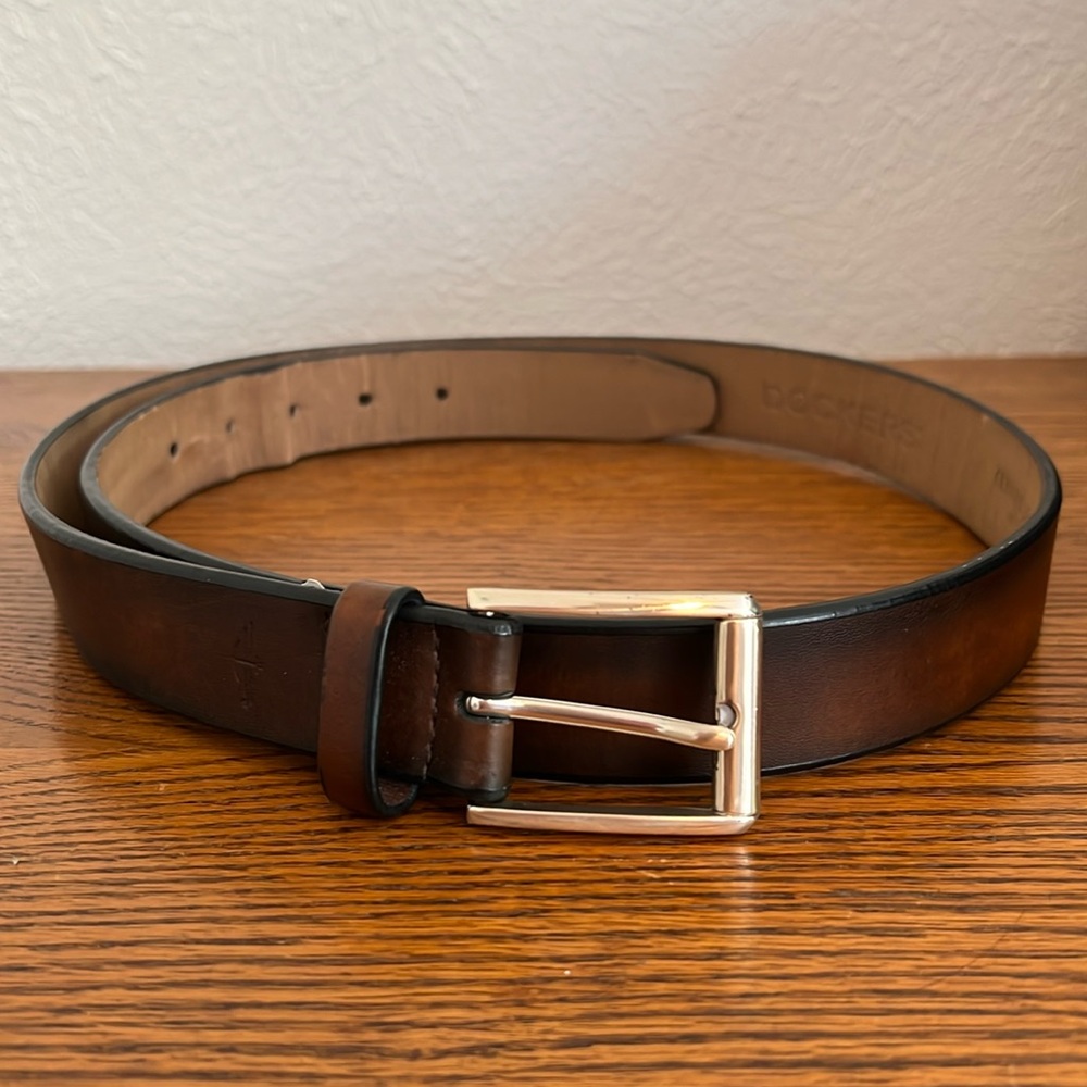 Dockers Rich Brown Leather Belt with Silver Buckle
